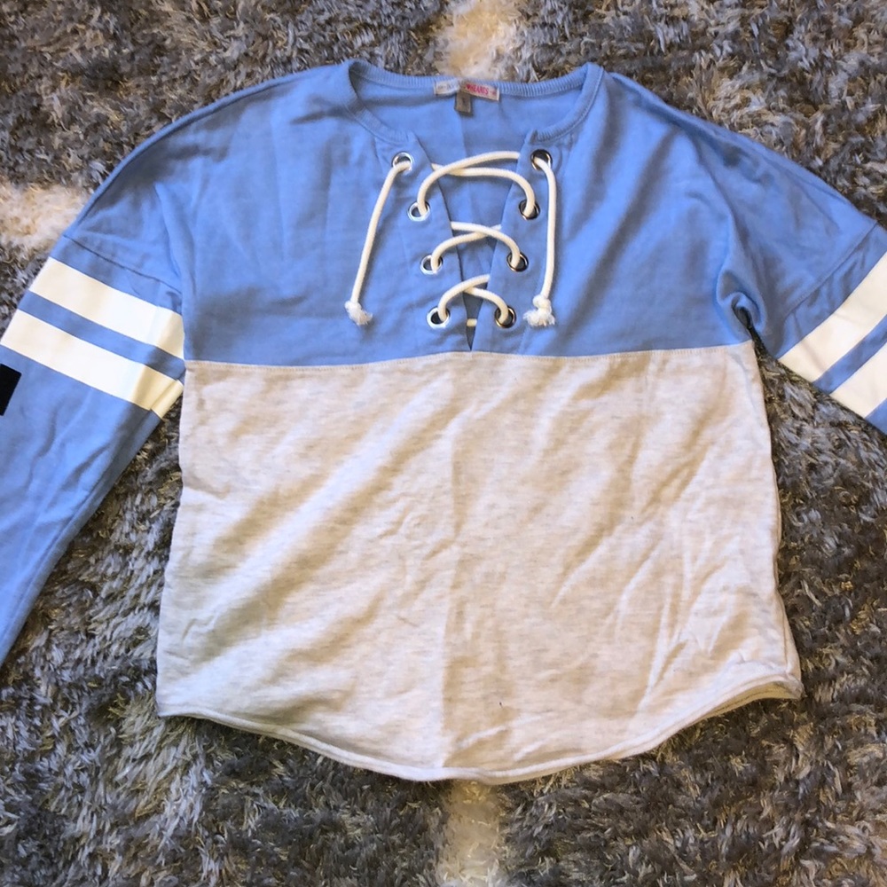 Women’s long sleeve top